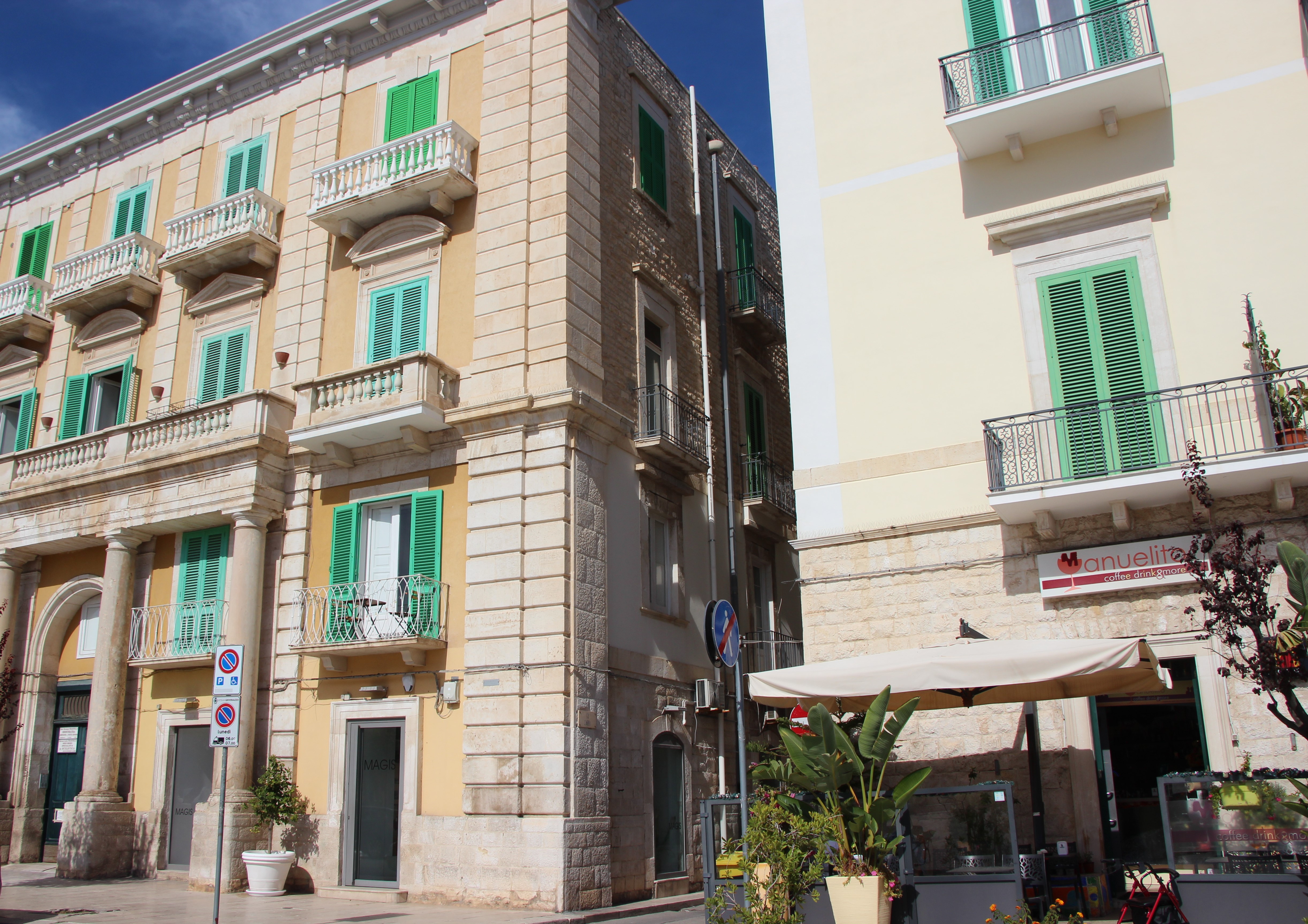 Rif. 15/24 Trivani centrale arredato in palazzo d’epoca | Giovinazzo